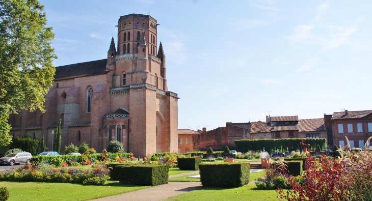 &Cathédrale Saint-Alain 13 Em Siècle - Lavaur