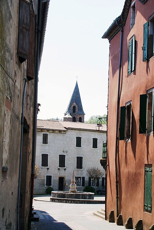 Vers l'église - Monestiés