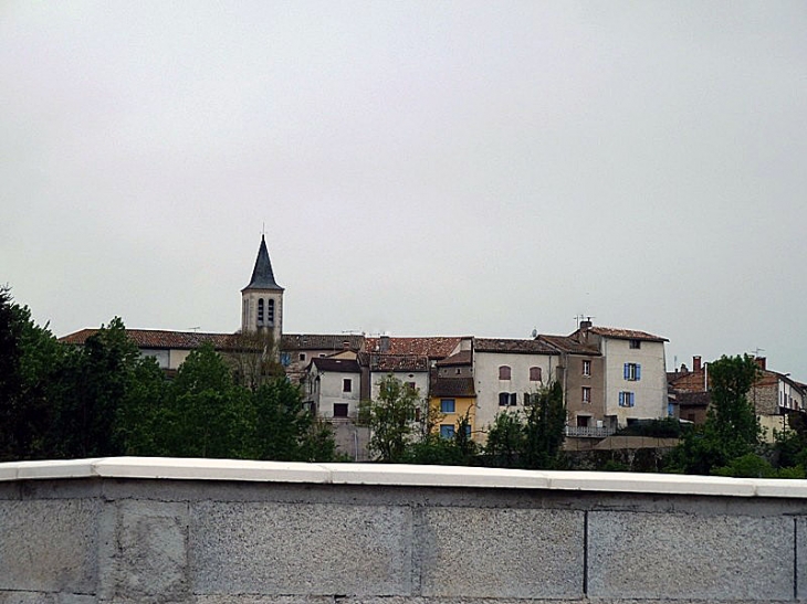 Vue sur l'église - Montdragon