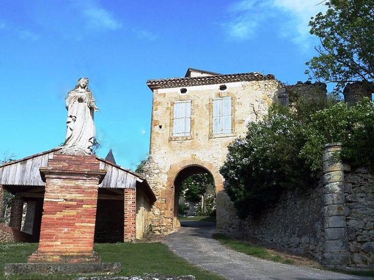 L'entrée du village - Montgey