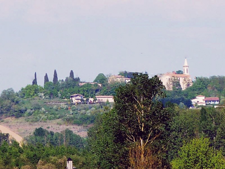 Vue sur le village - Montvalen