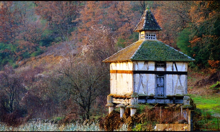 Pigeonnier, vers 1990 (carte postale) - Penne