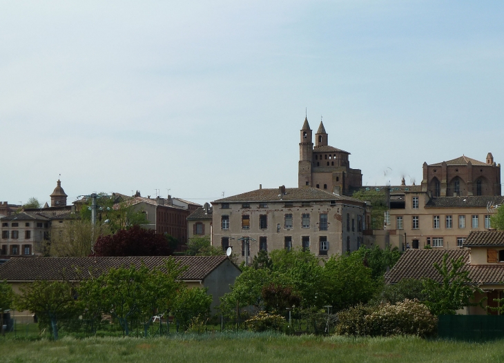 Vue sur les monuments - Rabastens