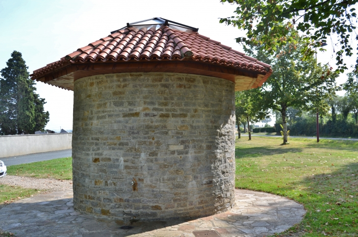 Toilettes Public - Saint-Antonin-de-Lacalm