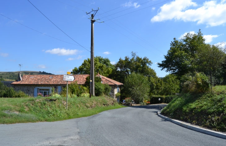 Travanet ( Commune de St Antonin de Lacalm ) - Saint-Antonin-de-Lacalm