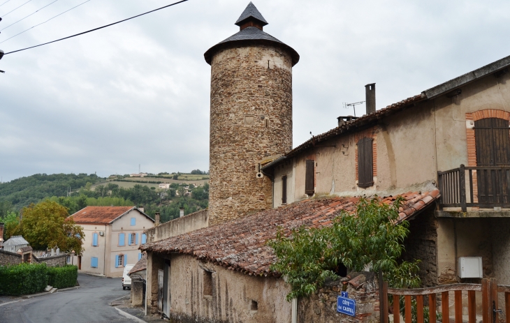 Tour du Castel - Saint-Juéry