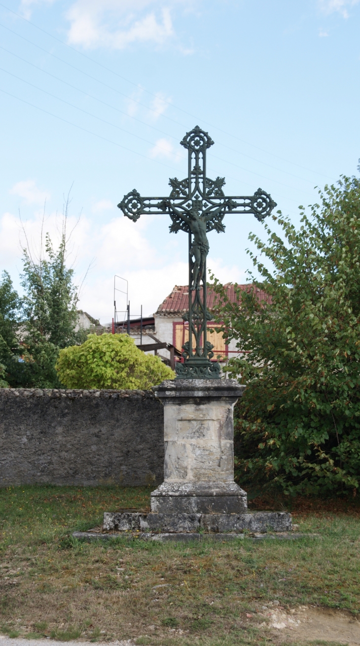  - Saint-Julien-du-Puy