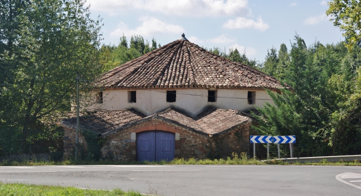  - Saint-Lieux-Lafenasse