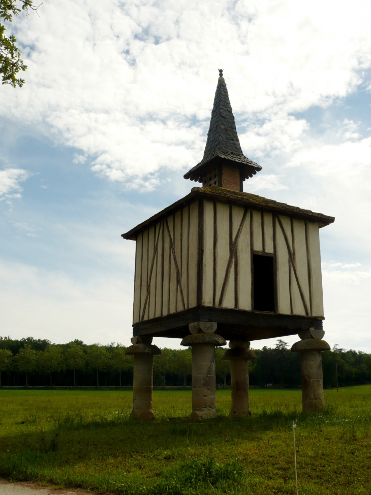 Le Pigeonnier. - Saint-Paul-Cap-de-Joux