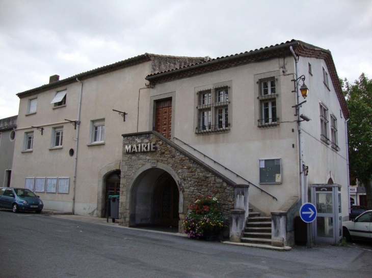 Saïx (81710) la mairie