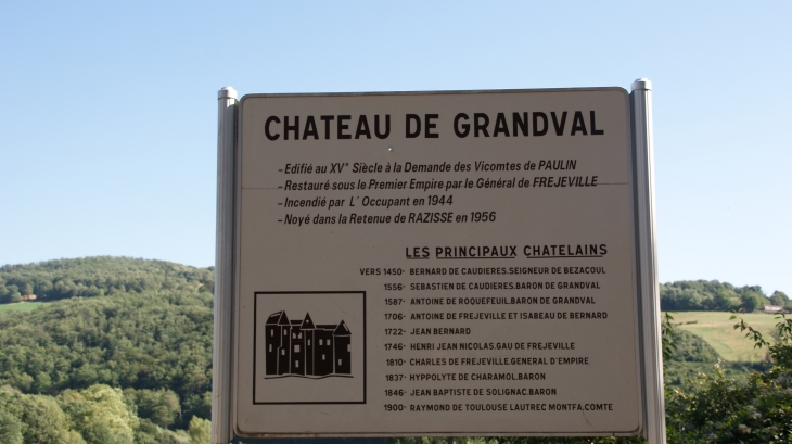 Ruines du chateau-de-granval-au-barrage-de-razisse - Teillet