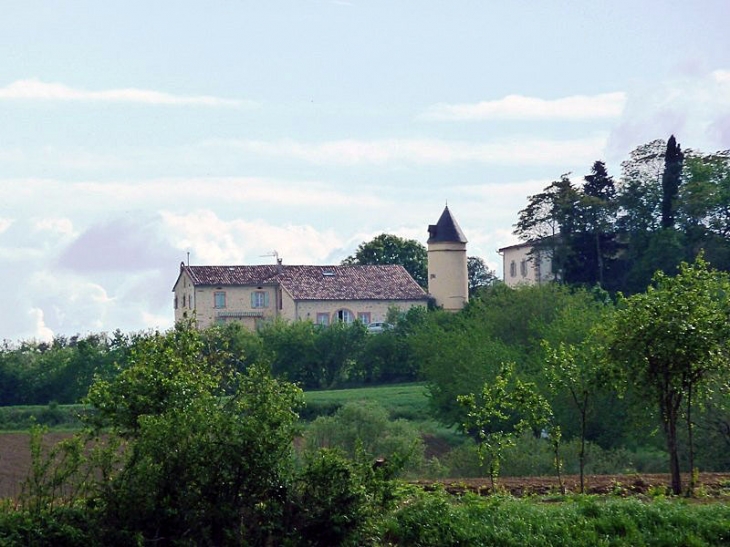 Vue sur le château - Teyssode