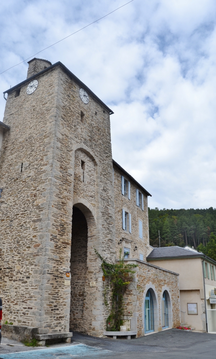 Porte Fortifié et Tour de l'Horloge - Vabre