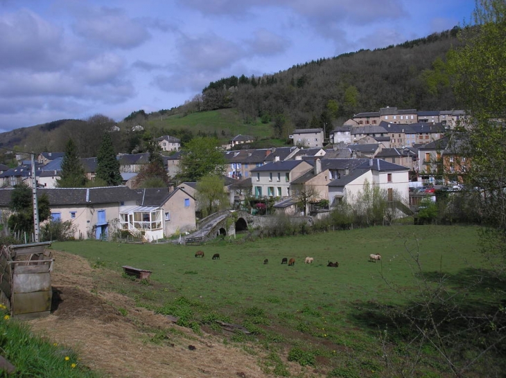 VIANE LE PONT SUR LE GIJOU