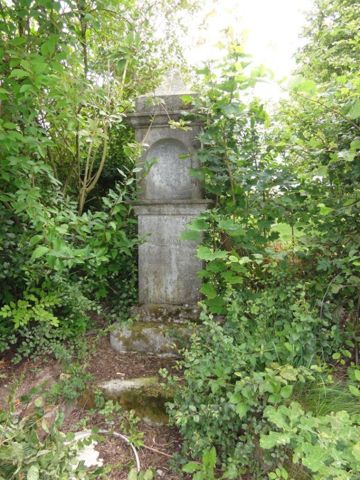 Anor aux 60 chapelles: chapelle Ste Anne, N.D. de Bonne Délivrance, St.hubert, Ruelle Vitou