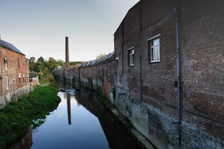 Usine rue du pont rouge - Avesnes-sur-Helpe