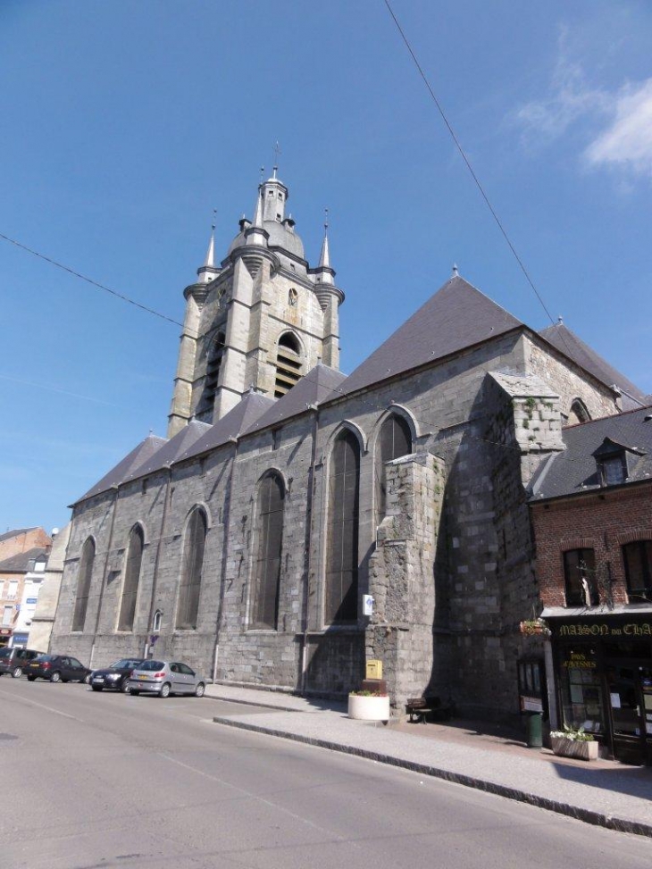 Avesnes-sur-Helpe (59440) collégiale vue du sud-est