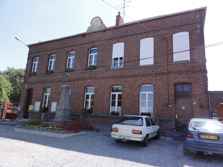 Bas-Lieu (59440) la mairie