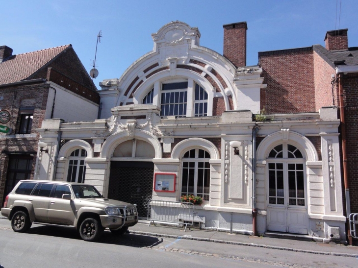 Bavay (59570) salle des fêtes