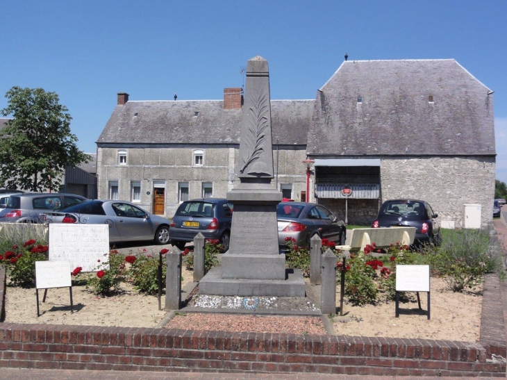 Beugnies (59216) monument aux morts