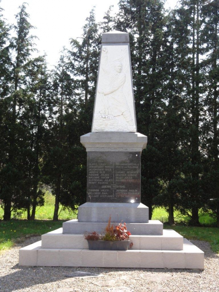 Bousignies-sur-Roc (59149) monument aux morts