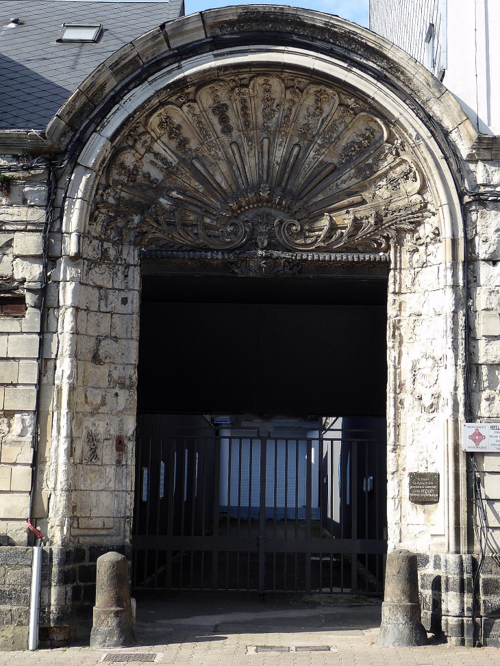 Porte d'hôtel particulier 18ème - Cambrai