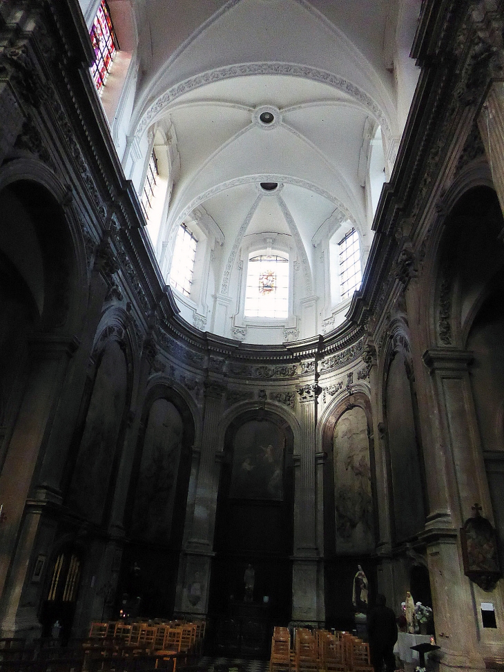 Dans la cathédrale - Cambrai