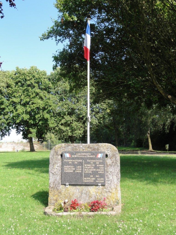 Capelle (59213) monument aux morts