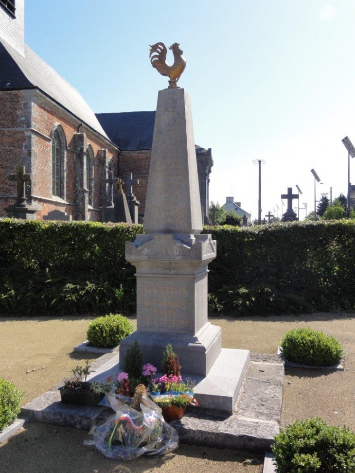 Clairfayts (59740) monument aux morts