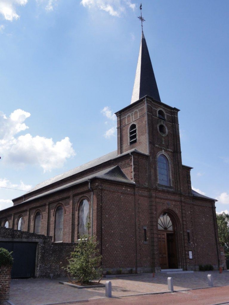 Croix-Caluyau (59222) église Saint Martin (1868)