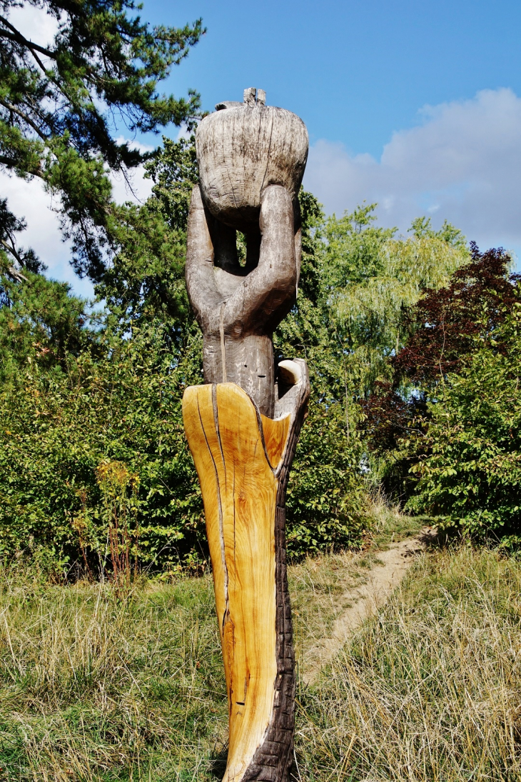 Parc Mallet-Steven ( Sculpture ) - Croix