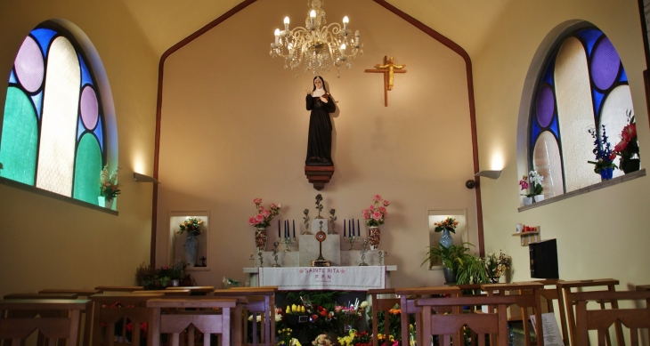 Chapelle Dédiée a Sainte-Rita - Curgies