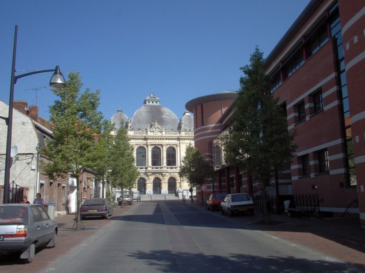 Le Théâtre - Denain