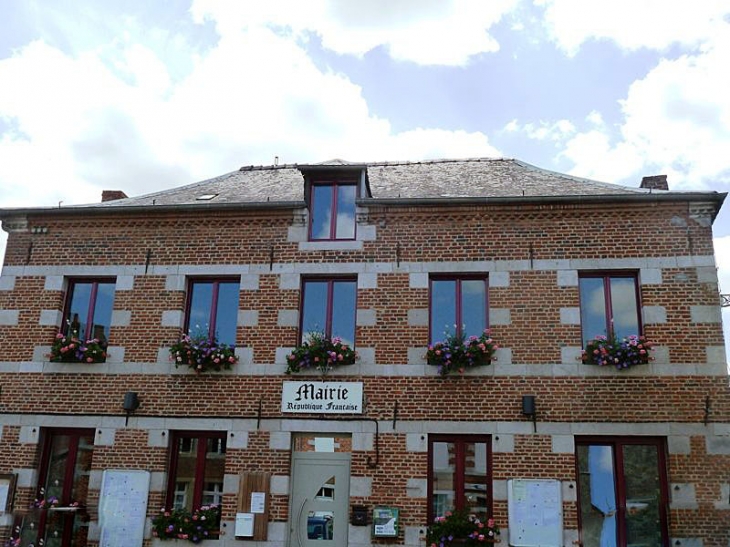 La mairie - Dompierre-sur-Helpe