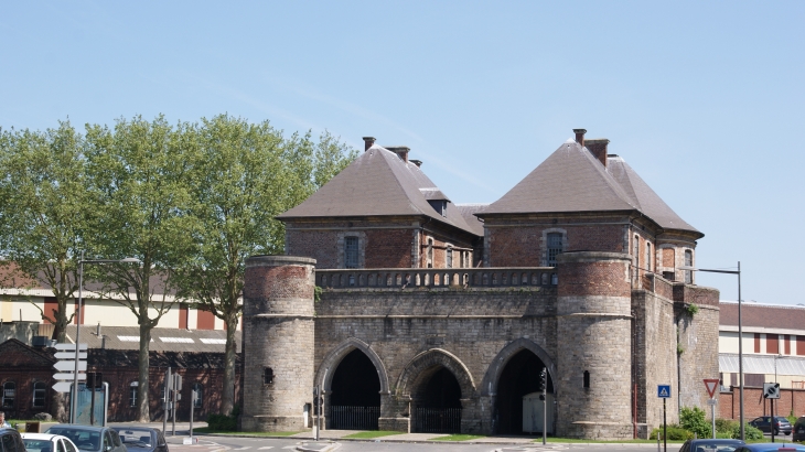 Porte de Valenciennes 13 Em Siècle - Douai