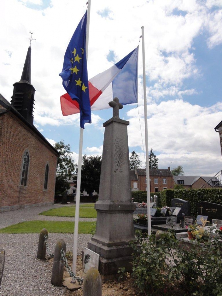 Écuélin (59620) monument aux morts