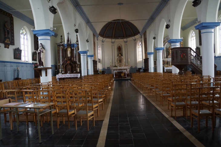 Intérieur de l'église Wulmar - Eecke
