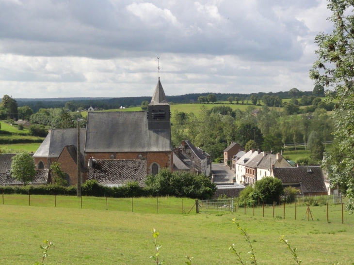 Eppe-Sauvage (59132) le village vue de l'est