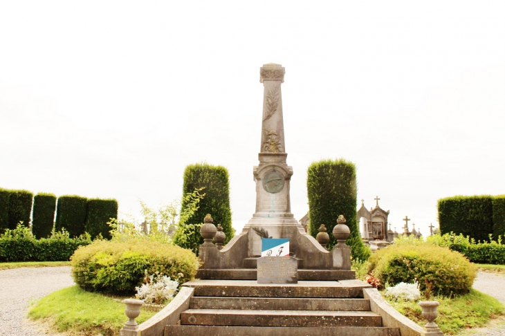 Monument-aux-Morts - Étrœungt