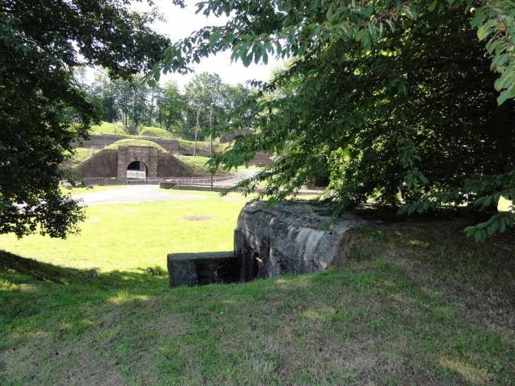 Feignies (59750) Fort de Leveau