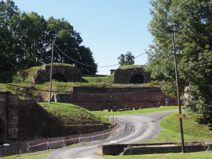 Feignies (59750) Fort de Leveau