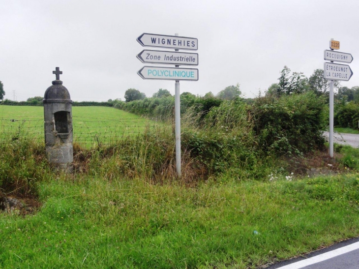 Féron (59610) ses chapelles: chapelle Sts Léonard et Courgon, D 220