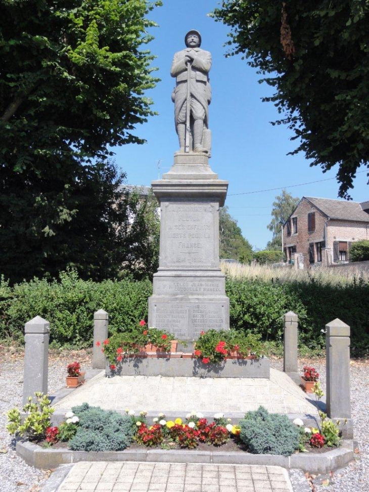 Floyon (59219) monument aux morts, place de la mairie