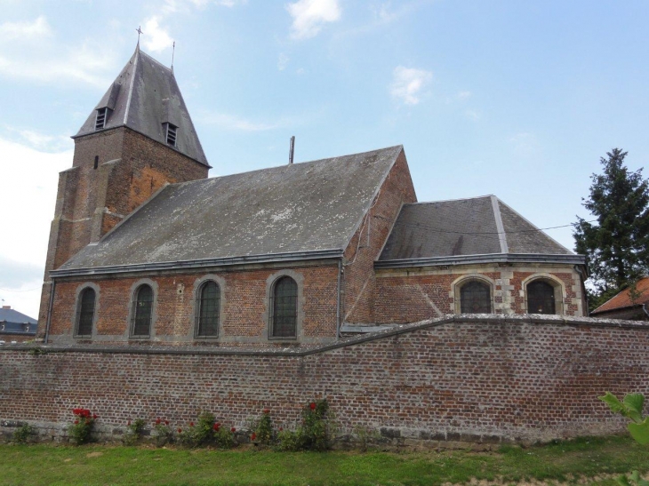 Fontaine-au-Bois (59550) église Saint-Rémy (fortifiée)