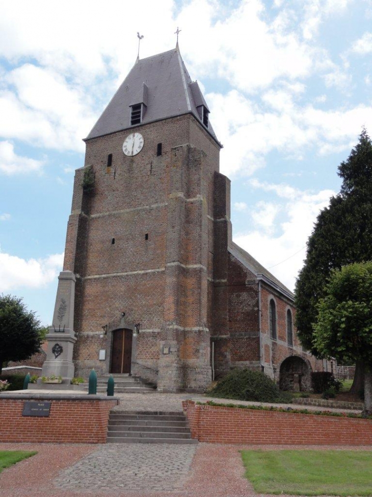 Fontaine-au-Bois (59550) église Saint-Rémy (fortifiée)