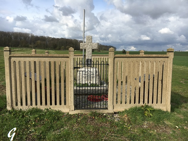 Stele commemorative Lt Charles Fletcher Hartley - Fontaine-Notre-Dame