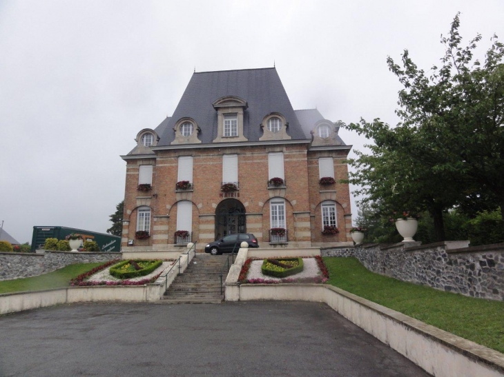 Glageon (59132) la mairie