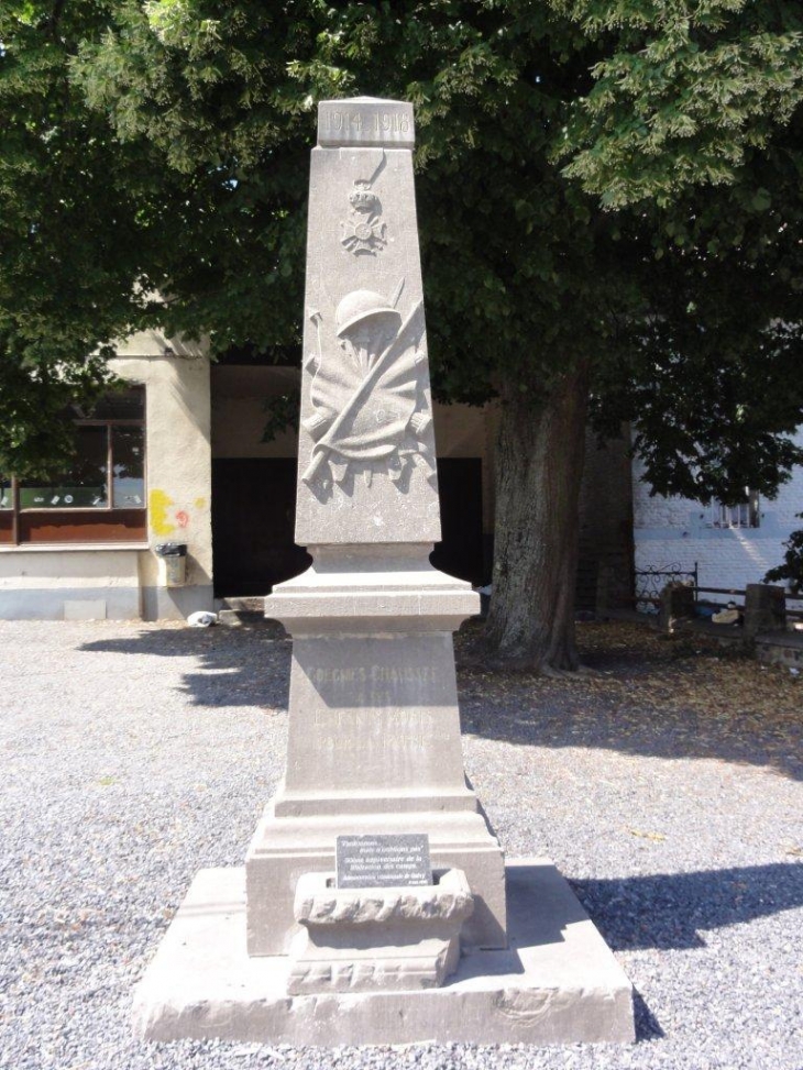 Gognies-Chaussée (59600) monument aux morts