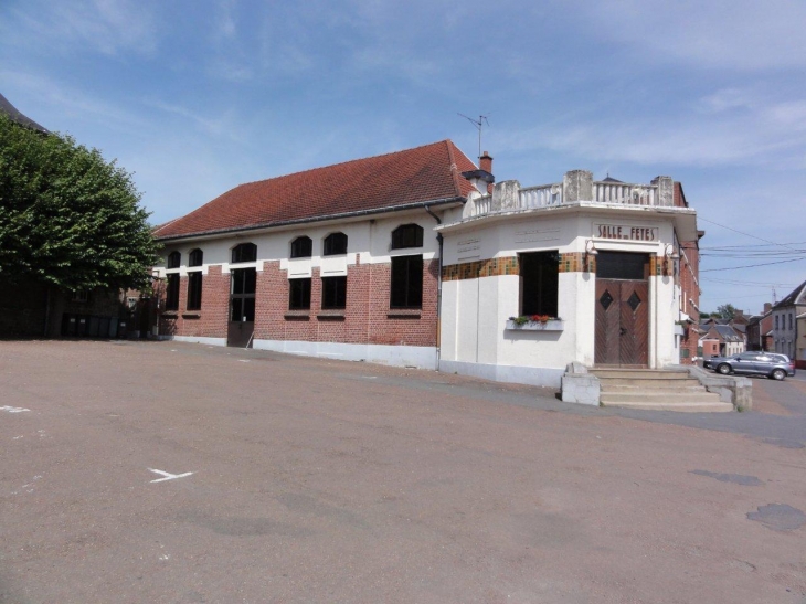 Gommegnies (59144) salle des fêtes