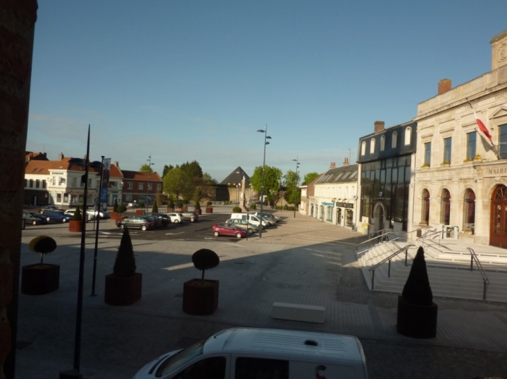 Place Denvers et Mairie - Gravelines